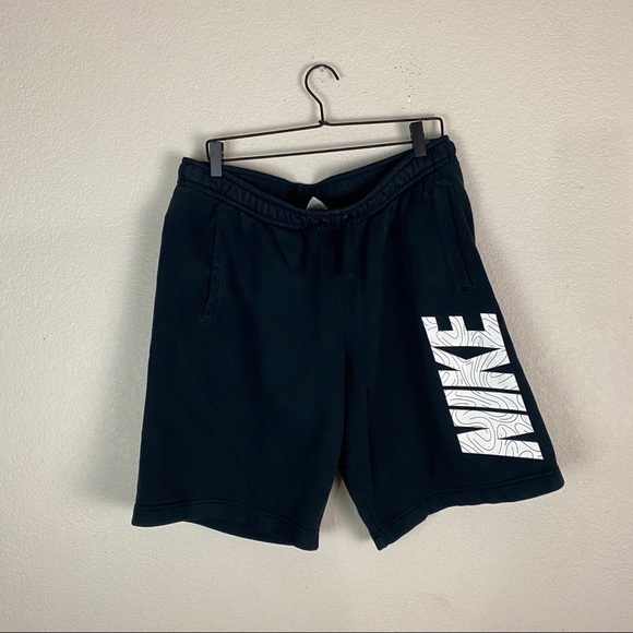 Nike Athletic Shorts Mens Size Large - Picture 1 of 5